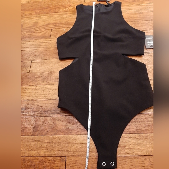 Express cutout bodysuit - Picture 8 of 9